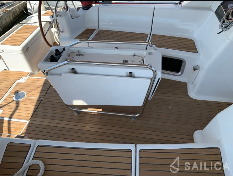 Sun Odyssey 439 - Yacht Charter Sailica