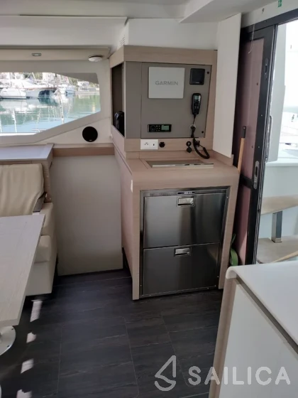 Isla 40 - Yacht Charter Sailica