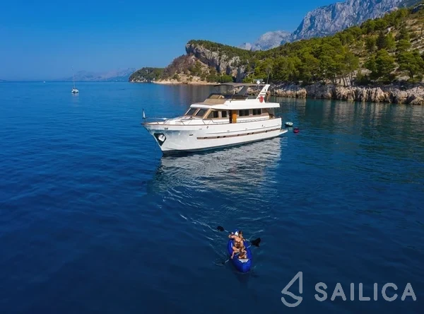 Custom Built - Yacht Charter Sailica