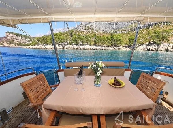 Custom Built - Yacht Charter Sailica