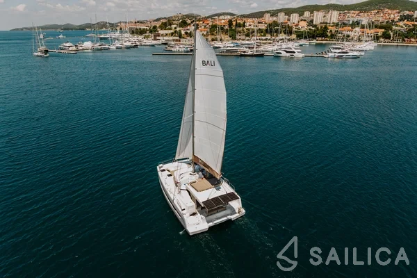 Bali Catspace - Yacht Charter Sailica