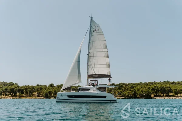 Bali Catspace - Yacht Charter Sailica