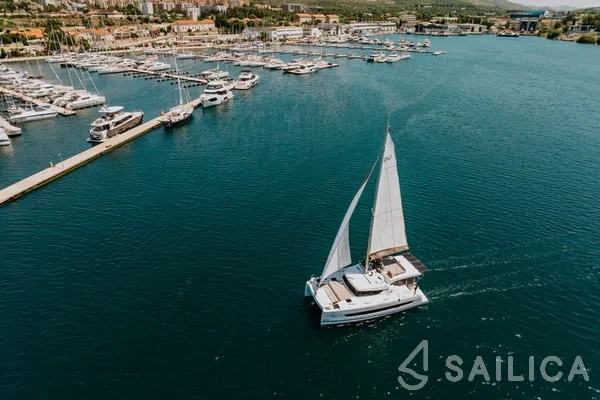 Bali Catspace - Yacht Charter Sailica