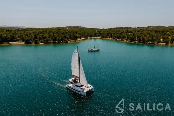 Bali Catspace - Yacht Charter Sailica