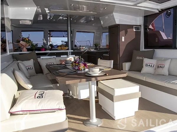 Bali Catspace - Yacht Charter Sailica