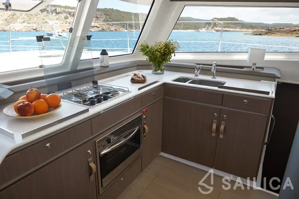 Bali Catspace - Yacht Charter Sailica