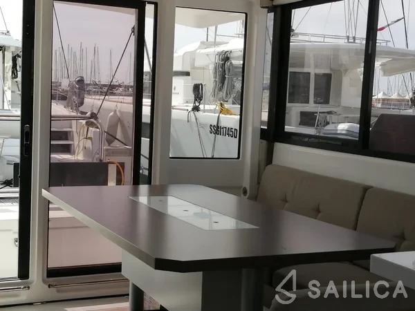 Bali Catspace - Yacht Charter Sailica