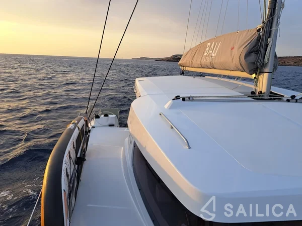 Bali Catsmart - Yacht Charter Sailica