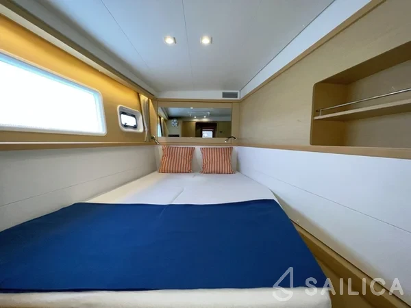 Lagoon 450  Flybridge - Yacht Charter Sailica