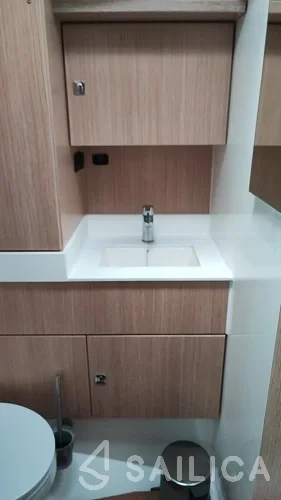 Bavaria C45 - Photo #66 Bavaria C45 - Yacht Charter Sailica