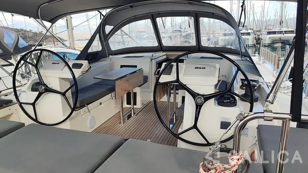 Bavaria C45 - Photo #76 Bavaria C45 - Yacht Charter Sailica