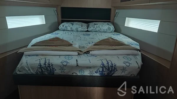 Bavaria C45 - Photo #64 Bavaria C45 - Yacht Charter Sailica