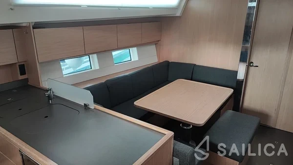Bavaria C45 - Photo #85 Bavaria C45 - Yacht Charter Sailica