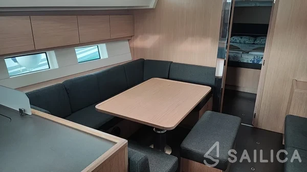 Bavaria C45 - Photo #86 Bavaria C45 - Yacht Charter Sailica