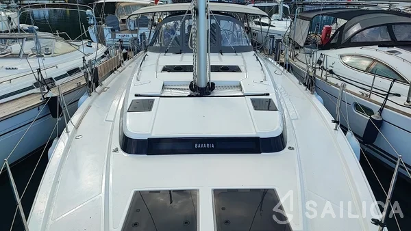 Bavaria C45 - Photo #84 Bavaria C45 - Yacht Charter Sailica