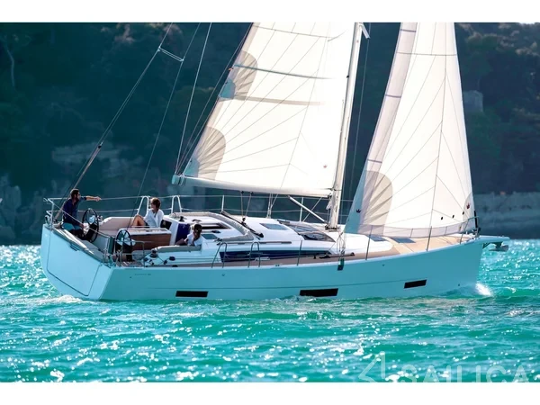 Dufour 390 Grand Large - Yacht Charter Sailica