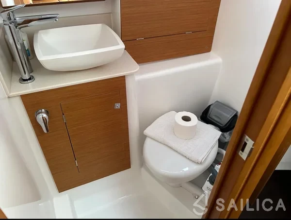Dufour 390 Grand Large - Yacht Charter Sailica