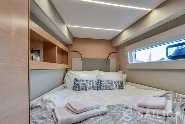 Nautitech 46 Fly - Yacht Charter Sailica