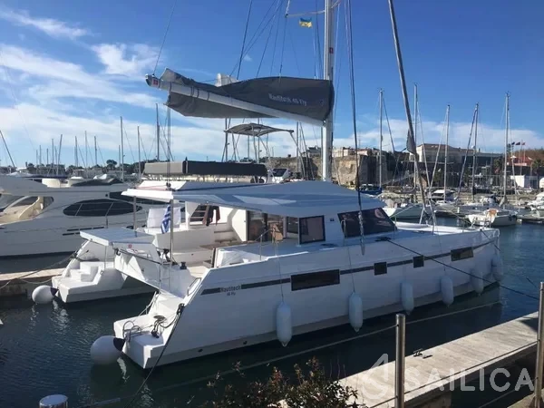 Nautitech 46 Fly - Yacht Charter Sailica