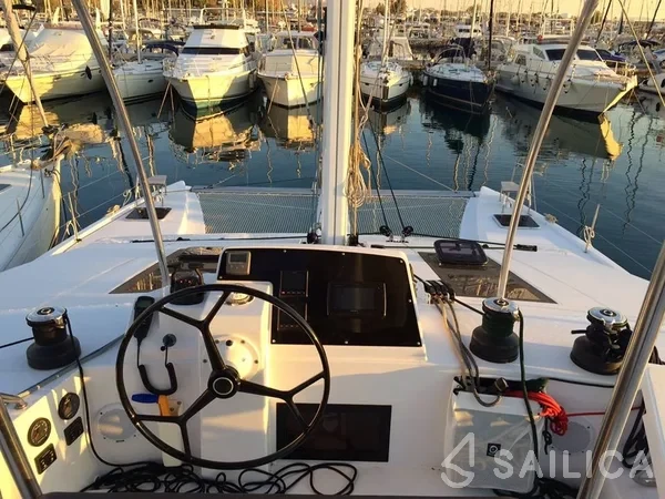 Nautitech 46 Fly - Yacht Charter Sailica