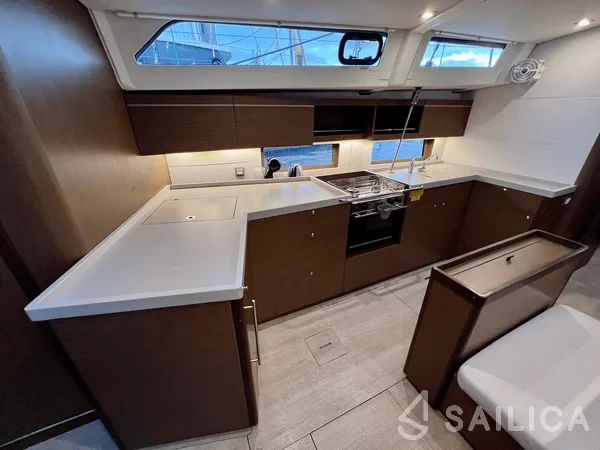 Oceanis 46.1 - Yacht Charter Sailica