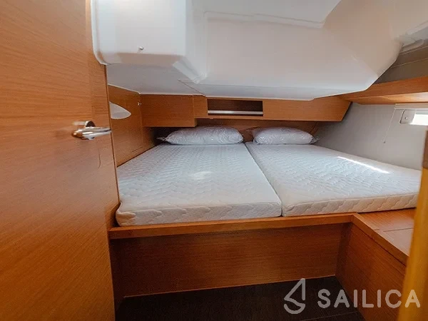 Dufour 430 - Yacht Charter Sailica