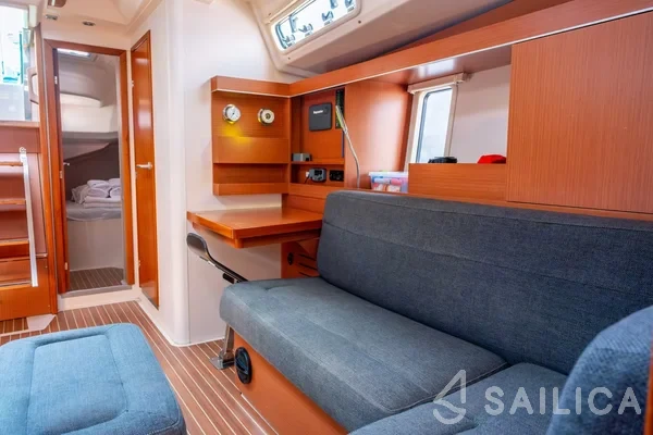 Hanse 445 - Yacht Charter Sailica