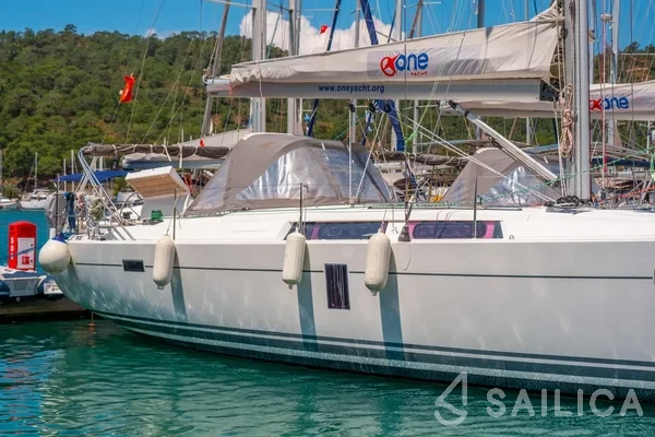Hanse 445 - Yacht Charter Sailica