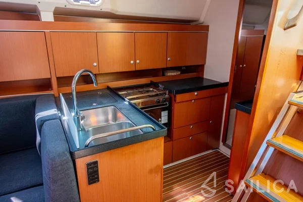 Hanse 445 - Yacht Charter Sailica