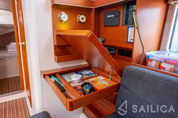 Hanse 445 - Yacht Charter Sailica