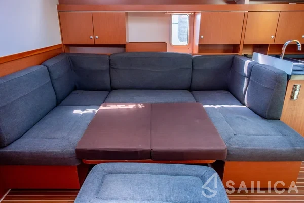 Hanse 445 - Yacht Charter Sailica