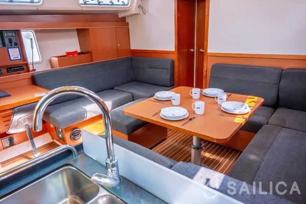 Hanse 445 - Yacht Charter Sailica