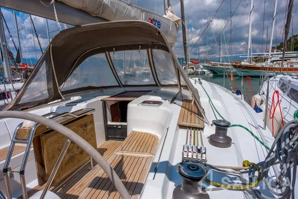 Hanse 445 - Yacht Charter Sailica