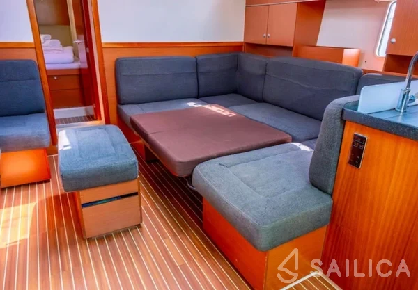 Hanse 445 - Yacht Charter Sailica