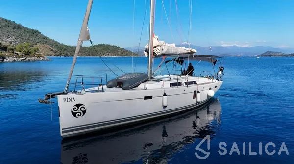 Hanse 445 - Yacht Charter Sailica