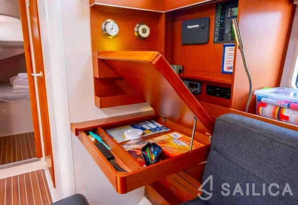 Hanse 445 - Yacht Charter Sailica