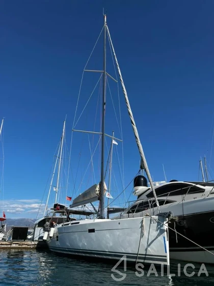 Hanse 445 - Yacht Charter Sailica