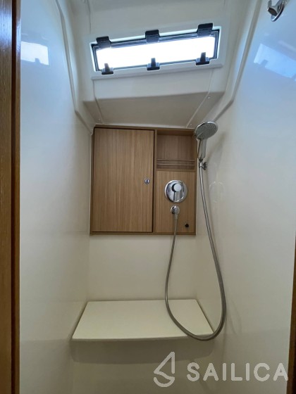 Bavaria 45 Cruiser - Yacht Charter Sailica