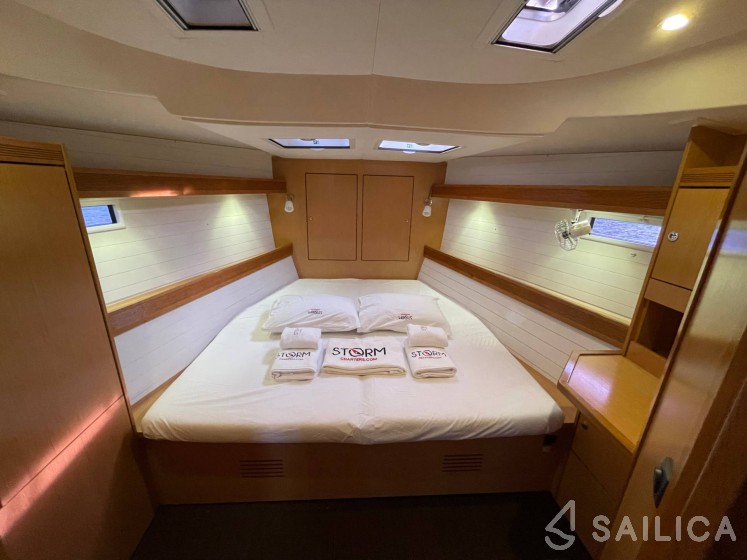 Bavaria 45 Cruiser - Yacht Charter Sailica