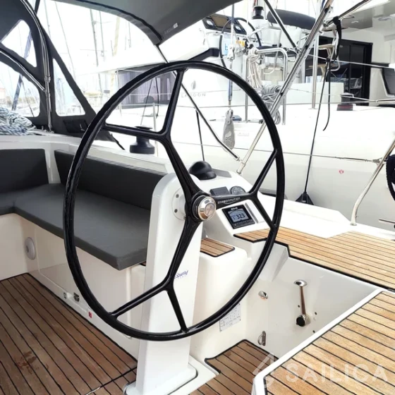 Bavaria C42 - Yacht Charter Sailica