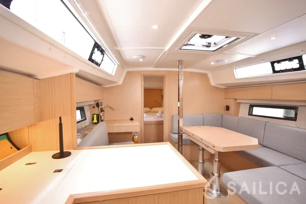 Bavaria C42 - Yacht Charter Sailica