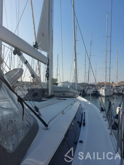 Bavaria C42 - Yacht Charter Sailica