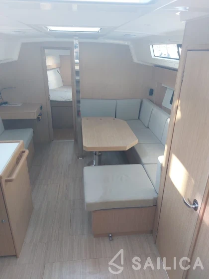 Bavaria C42 - Yacht Charter Sailica