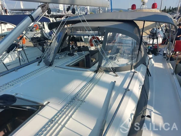 Bavaria C42 - Yacht Charter Sailica