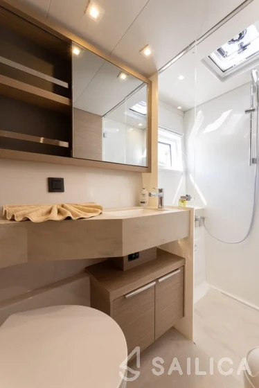 Lagoon 46  - Yacht Charter Sailica