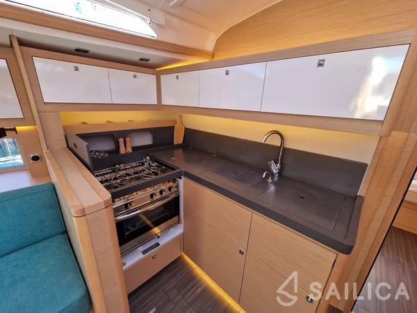 Dufour 470 - Yacht Charter Sailica
