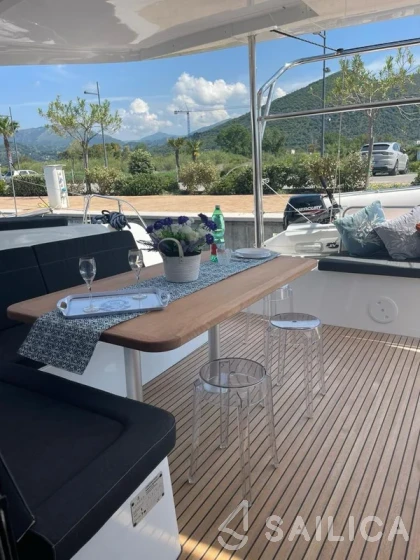 Lagoon 42 - Yacht Charter Sailica