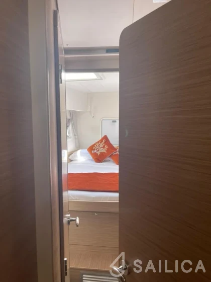 Lagoon 42 - Yacht Charter Sailica