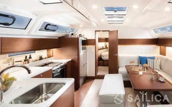 Bavaria 37 Cruiser - Yacht Charter Sailica