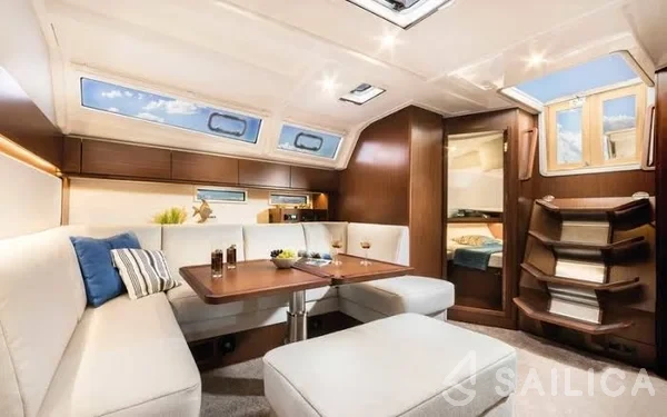 Bavaria 37 Cruiser - Yacht Charter Sailica